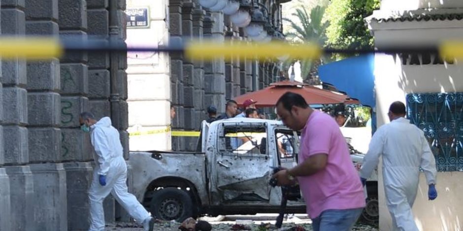 تفجيران انتحاريان يهزان العاصمة التونسية.. و4 إصابات على الأقل (صور)
