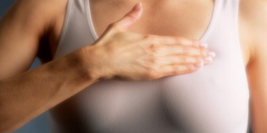 6 أسباب وراء ألم الثدى.. الحمل أبرزها 