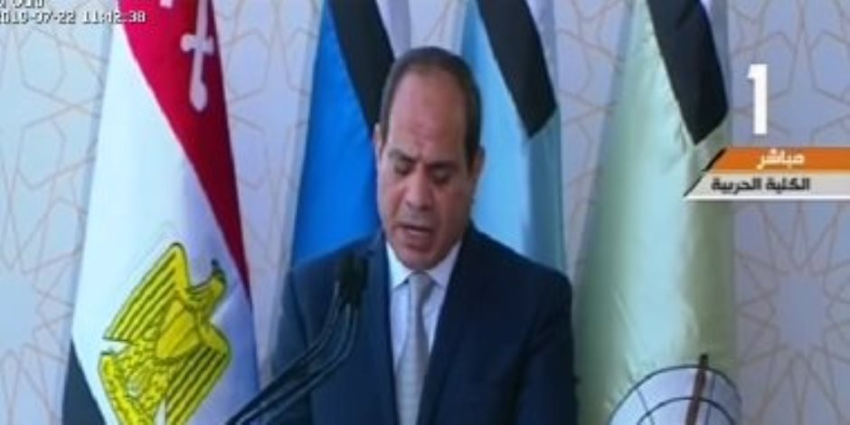 السيسى: البطل فى الإصلاح الاقتصادي ومكافحة الإرهاب هو الشعب المصرى