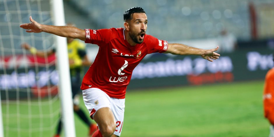 الأهلي يحرز الهدف الأول في مرمى الترجي التونسي 
