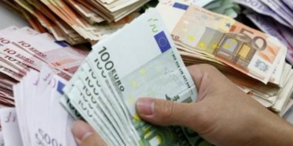 البنك المركزي الأوروبي: زيادة الأجور ستغذي التضخم لسنوات