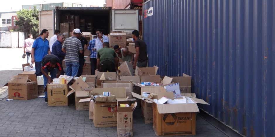 شرطة ميناء الإسكندرية تحبط تهريب 2 مليون عبوة دواء مدعم من الدولة (صور)