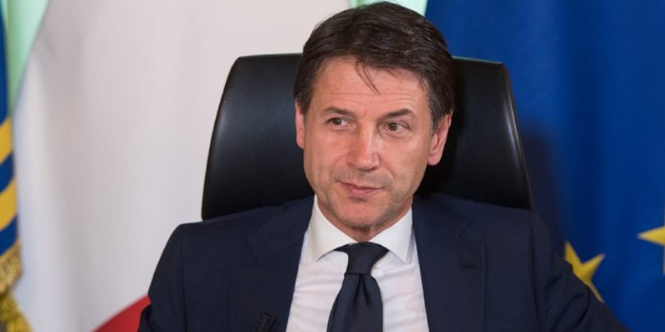 رئيس وزراء إيطاليا يعلن استقالته من منصبه