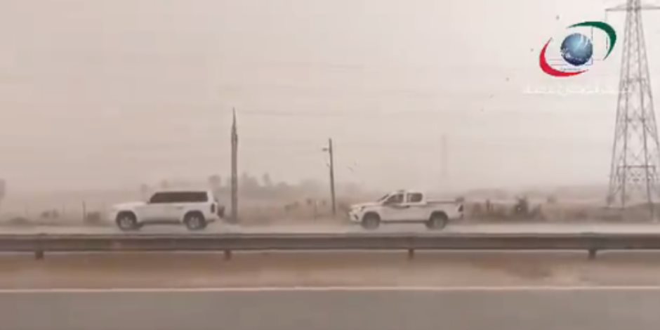 يحدث في الإمارات: أمطار غزيرة وبرد في عز الصيف