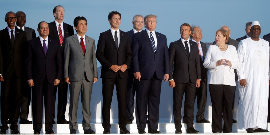الرئيس السيسي يشارك بالصورة التذكارية لقادة مجموعة G7