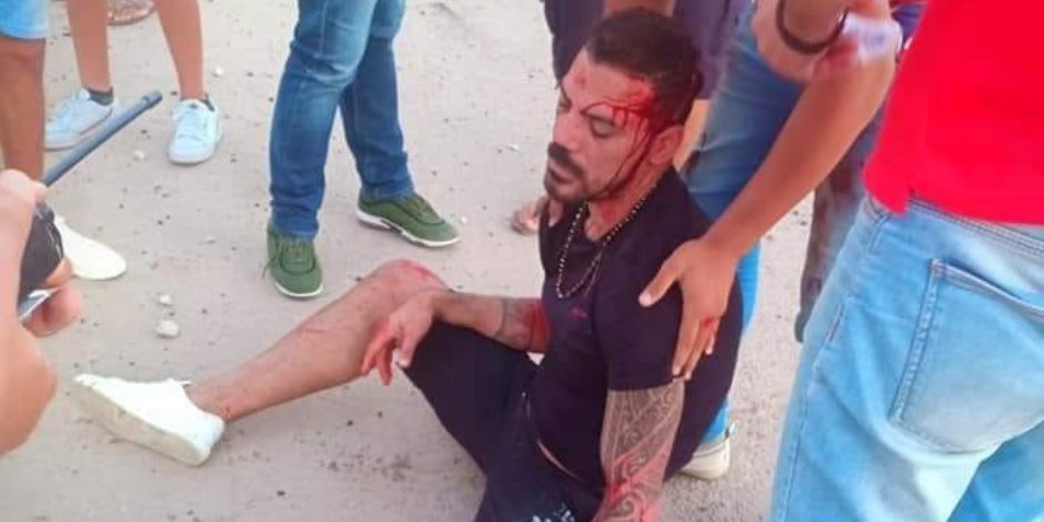 عمرو زكي يتعرض لحادث مروع على طريق الساحل الشمالي (فيديو) 