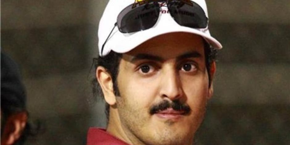 فضيحة.. شقيق أمير قطر يصعق عاملا هنديا بالكهرباء بسبب الإساءة لكلبه
