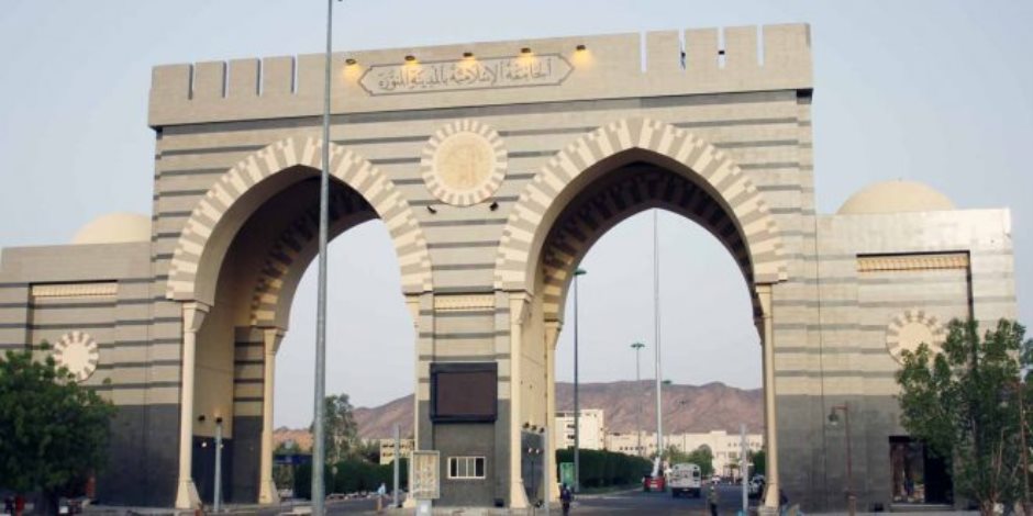 مناقشة رسالة «انفصال الأخلاق عن الدين في الحضارة الغربية» في جامعة الإمام مناقشة رسالة «انفصال الأخلاق عن الدين في الحضارة الغربية» في جامعة الإمام