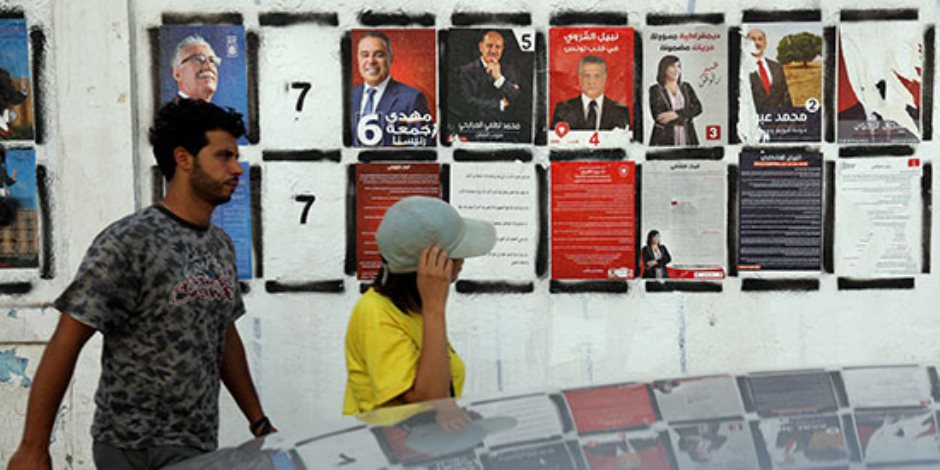 جولة في صحف العالم.. التونسيون يؤيدون مرشحي الانتخابات الرئاسية باللافتات (صور) 