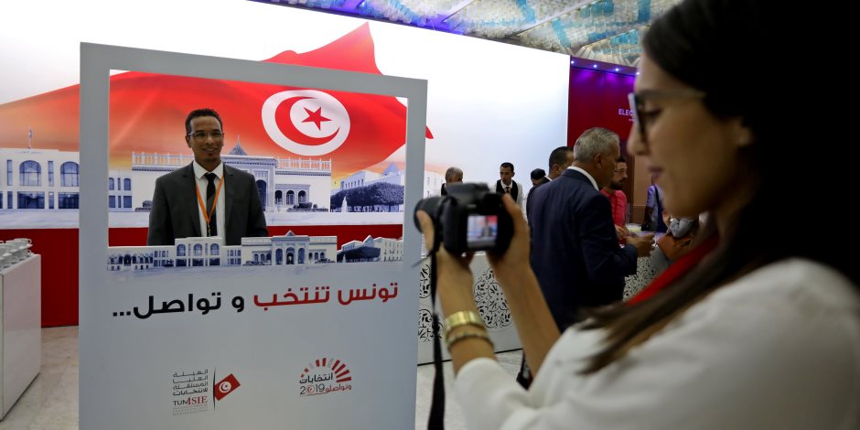 تونس تنتخب الرئيس.. جبهة الإنقاذ تحذر الشعب: انتخاب الإخوان يمثل خطرا على الدولة
