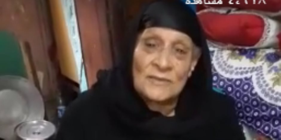 سيدة مصرية تشعل الفيس بوك بقصيدة حب للوطن: «يا مصر السيسي جمعلك الناس علشان الخير فيكي أنت»
