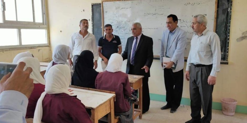وكيل تعليم شمال سيناء يحيل مدير مدرسة برفح و6 معلمين للتحقيق لعدم الانضباط وارتفاع نسبة الغياب (صور)