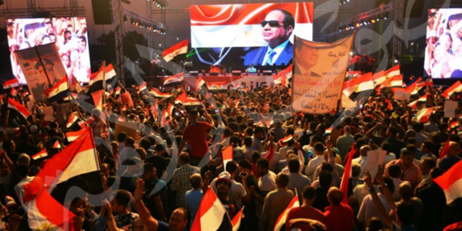 «سقط الإخوان وبقيت مصر».. مشاهد من الجمعة التاريخي