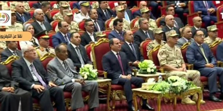 الرئيس السيسى: أى حوار لازم يكون بمعلومات كاملة وبذاكر مشاكل مصر من 40 سنة