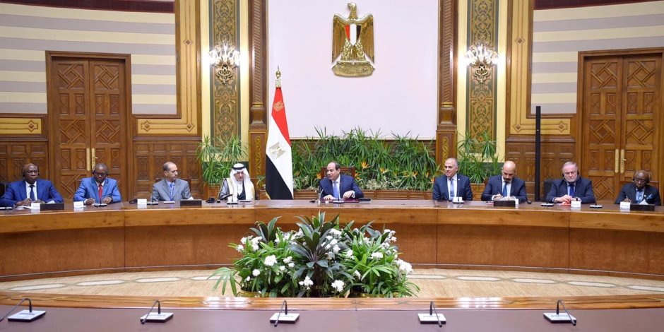 الرئيس: يجب أن تكون الأنهار العابرة للحدود مصدراً للتآخي وليس الصراع ومصر تبذل مساعي حثيثة للخروج من أزمة سد النهضة