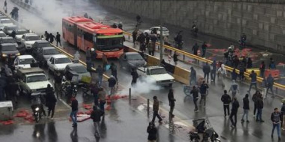 "العربية": ارتفاع عدد قتلى احتجاجات إيران إلى 5 أشخاص