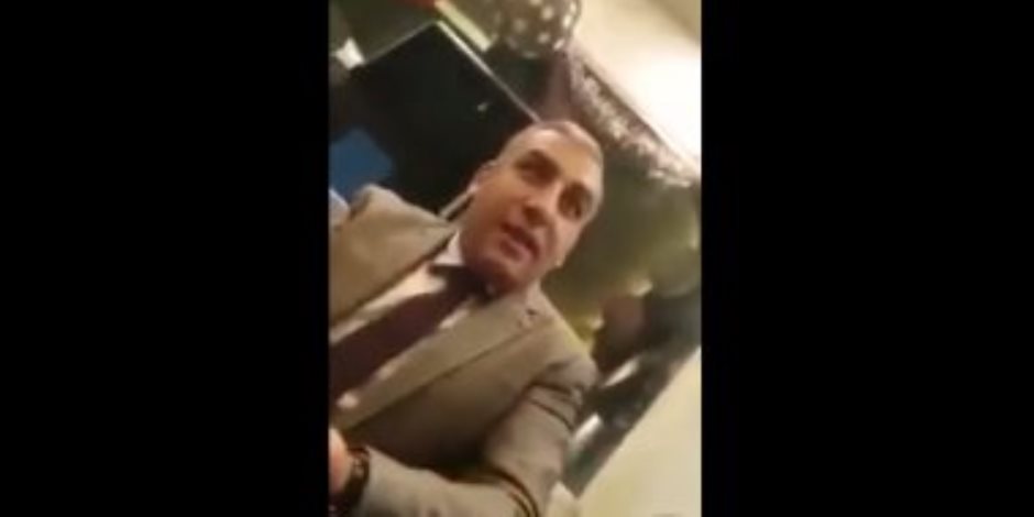 "فيديو أهان المحامين".. الغضب يتصاعد بين أصحاب الروب الأسود وحملة لمحاسبة أحمد البحقيري "فيديو أهان المحامين".. الغضب يتصاعد بين أصحاب الروب الأسود وحملة لمحاسبة أحمد البحقيري