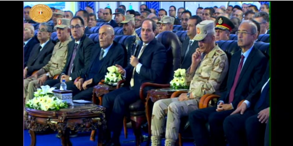 شاهد.. مجدى يعقوب بجوار الرئيس السيسى فى افتتاح مشروعات ببورسعيد وسيناء