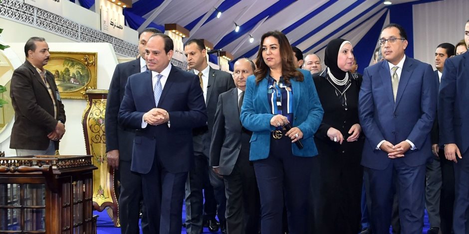 الرئيس السيسى خلال افتتاح مدينة الأثاث بدمياط: مصر زى الفل وتتحرك للأمام