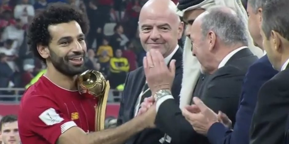 محمد صلاح يتوج بجائزة أفضل لاعب في كأس العالم للأندية.. فيديو