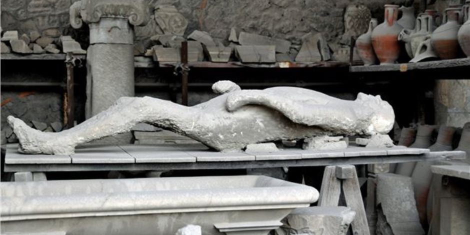 أشهر 5 اكتشافات أثرية على مر العصور.. حجر رشيد ومقبرة توت في المقدمة