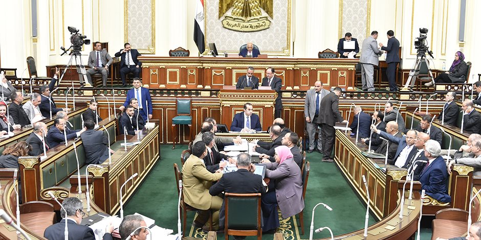 الحرب ضد كورونا تعيد جلسات البرلمان العامة بعد 42 يوما من التوقف