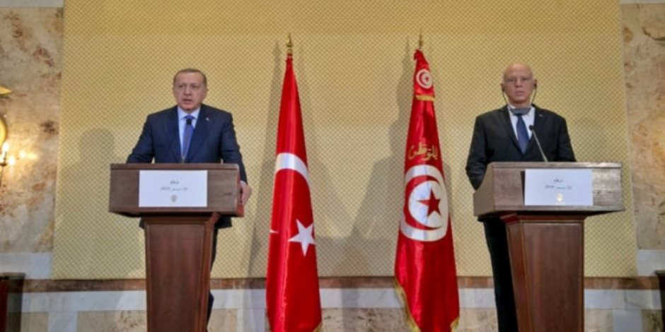 قيس سعيد وجها للنهضة الإخوانية.. زيارة أردوغان لتونس مرفوضة شعبيا وحزبيا
