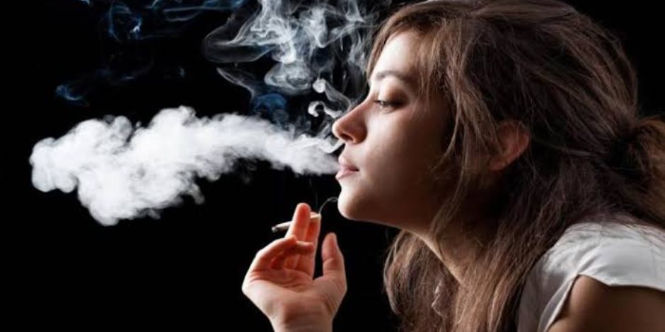 طالما ظنوا أن السيجارة تجلب السعادة.. دراسة تثبت وجود علاقة بين التدخين والاكتئاب
