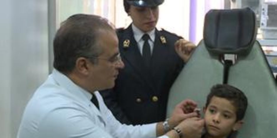 في لافتة إنسانية .. وزير الداخلية يوجة بإجراج جراحة لطفلين وتوفير أجهزة سمعية لهما (صور )