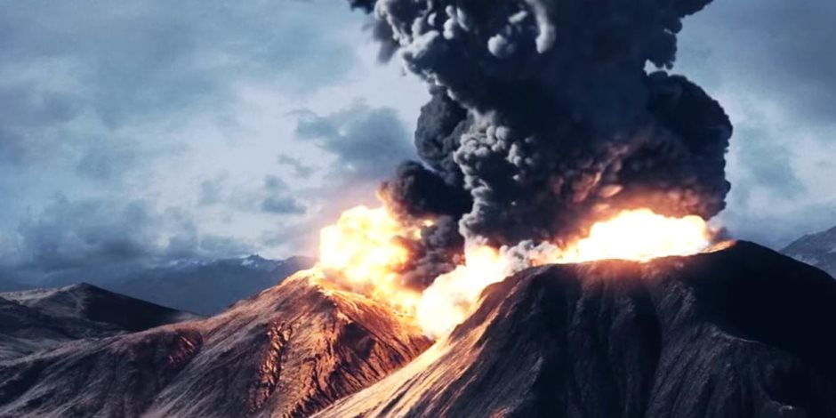 انفجار بركاني عنيف في تونجا يثير القلق والرعب في تشيلي.. وأوامر بإخلاء الشواطئ والجزر
