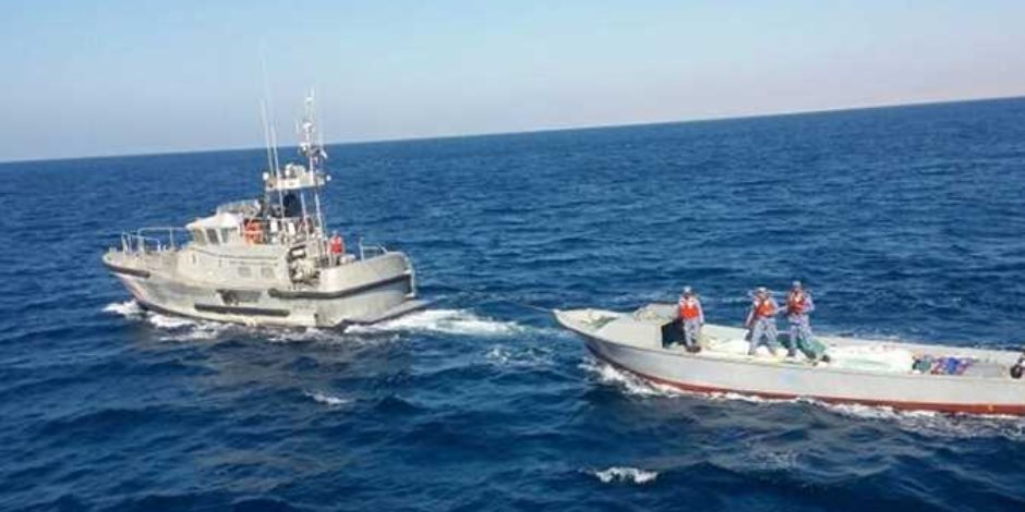 القوات البحرية المصرية والفرنسية تنفذان تدريبا بحريا عابرا بالبحر الأحمر
