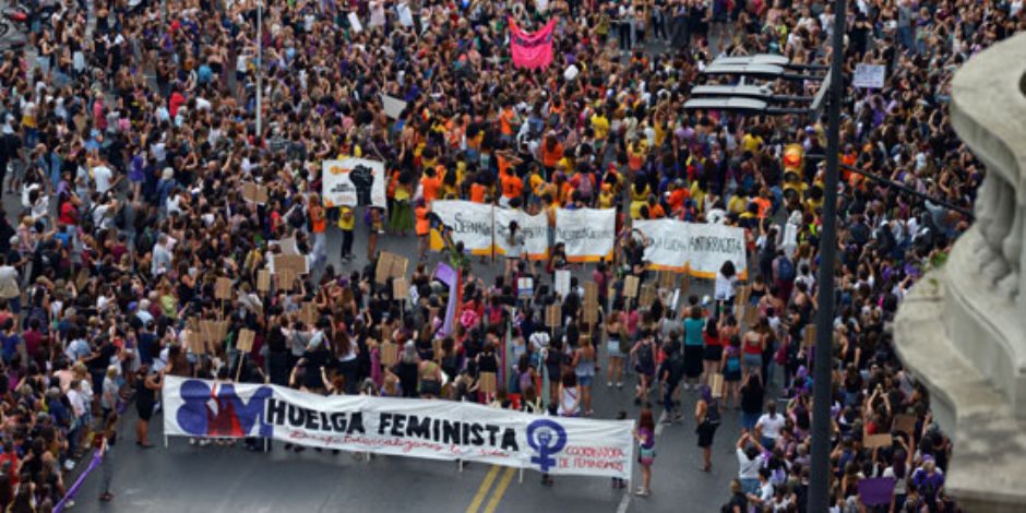 جولة مكوكية حول العالم.. اشتباكات عنيفة بين متظاهرين وقوات الأمن فى تشيلي