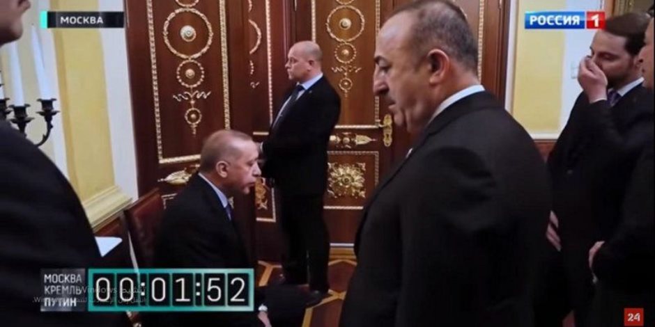 إهانة الدكتاتور على أعتاب بوتين.. أول رد من أردوغان على فيديو «الانتظار المريرة»