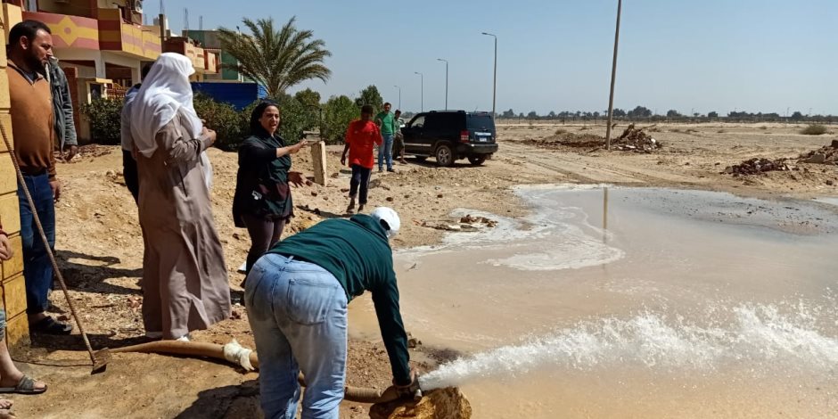 صور.. نائب محافظ جنوب سيناء تتابع إزالة آثار الطقس السيئ وفتح الطرق الرئيسية