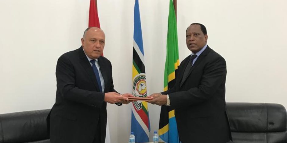وزير الخارجية في تنزانيا لتسليم رسالة حول ملف سد النهضة