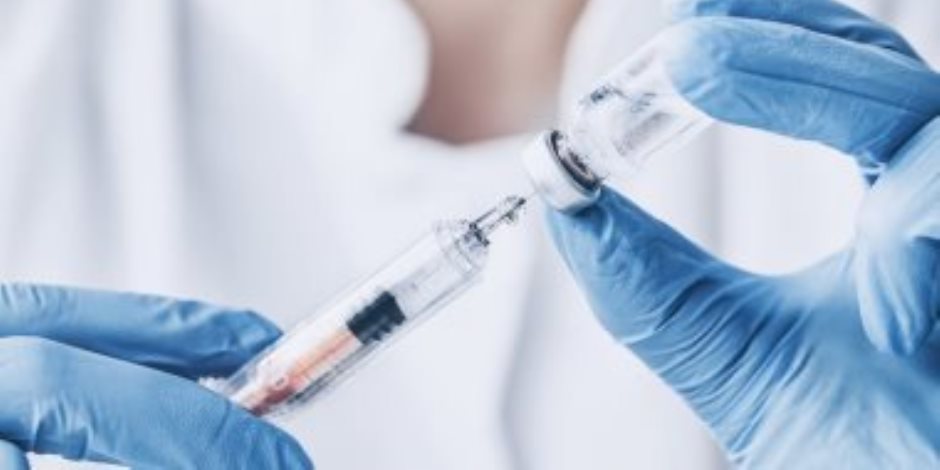 مع البدء في التطعيم.. ما هي التحديات التي تواجه شركات تصنيع لقاحات فيروس كورونا؟