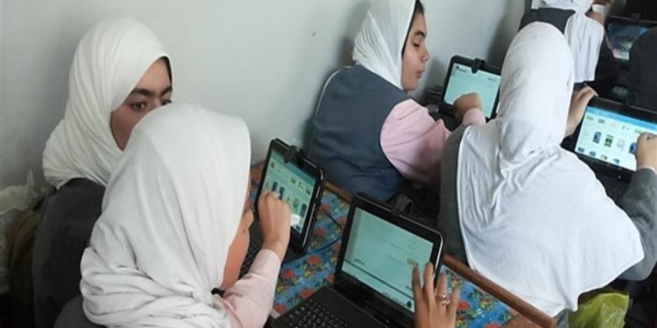 وزارة التعليم: الطالب غير الحاصل على جهاز التابلت سيؤدي الامتحان ورقيا