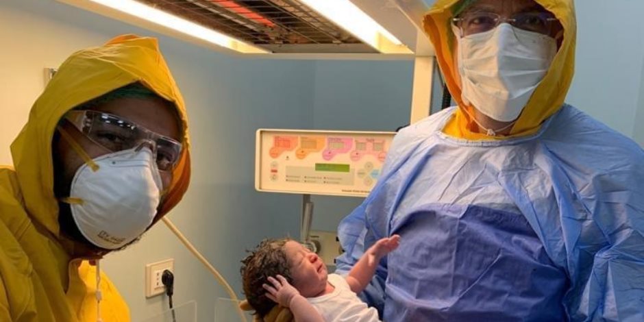 داخل مستشفى الغردقة العام.. ولادة أول طفل لأم متعافية من فيروس كورونا 