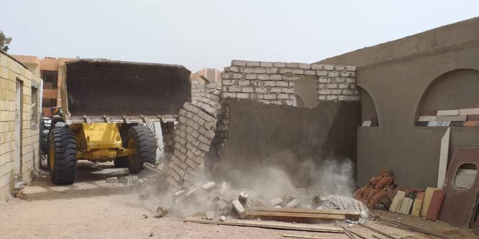 "دولة القانون".. تنفيذ إزالات البناء واسترداد أراض الدولة بجنوب سيناء (صور)
