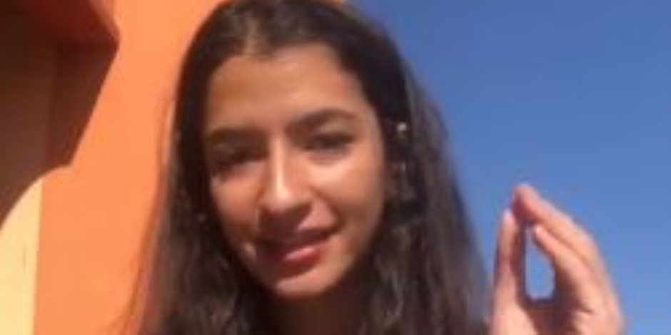 ابنة عادل أديب تشيد بإجراءات مصر ضد كورونا بعد عودتها من أمريكا: فخورة اني مصرية