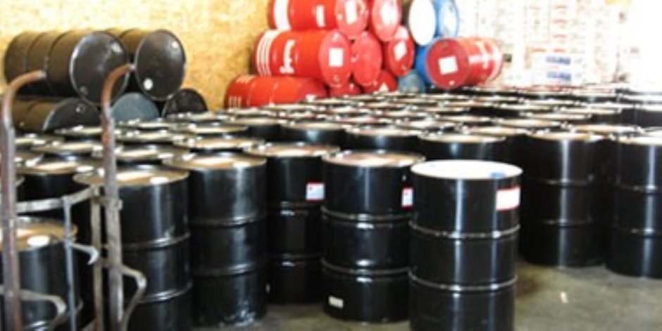عمان تعتزم خفض مخصصات النفط 30% فى يوليو