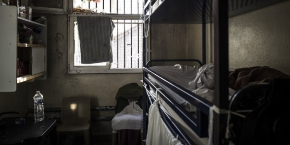 رعب كورونا يجتاح السجون الأوربية بعد تفشي الوباء وتسجيل إصابات بين السجناء