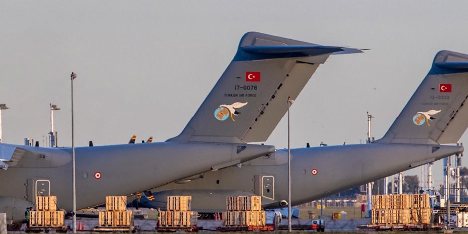 ومنها إلى ليبيا.. صحيفة أفريقية: طائرات مساعدات كورونا التركية تحمل السلاح لمناطق النزاع 