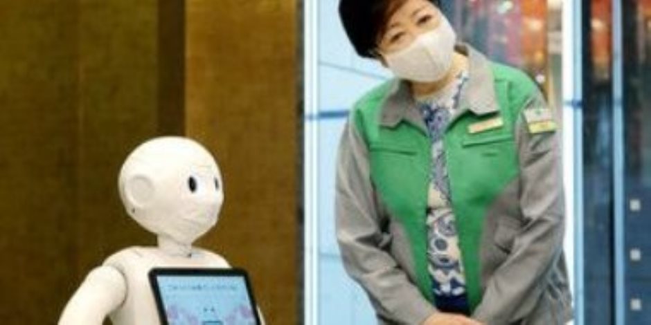 الروبوتات أمل البشرية في خفض خسائر كورونا.. الصين بدأت الفكرة وتتزايد في دول أخرى