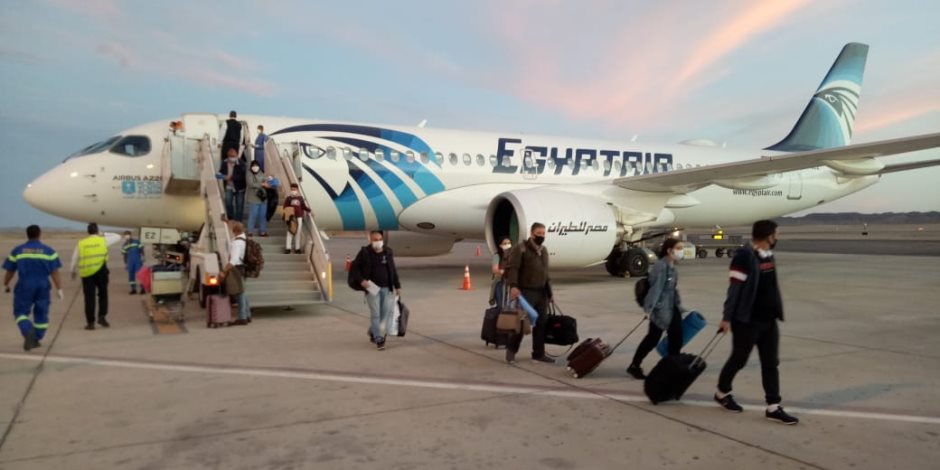 مطار مرسى علم يستقبل رحلة طيران جديدة قادمة من واشنطن لعالقين مصريين بالخارج