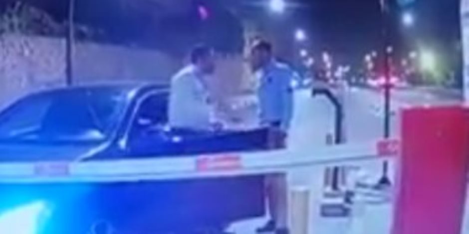 اتهام أحمد فلوكس بالاعتداء على موظف أمن فى كومباوند سكنى (فيديو) 