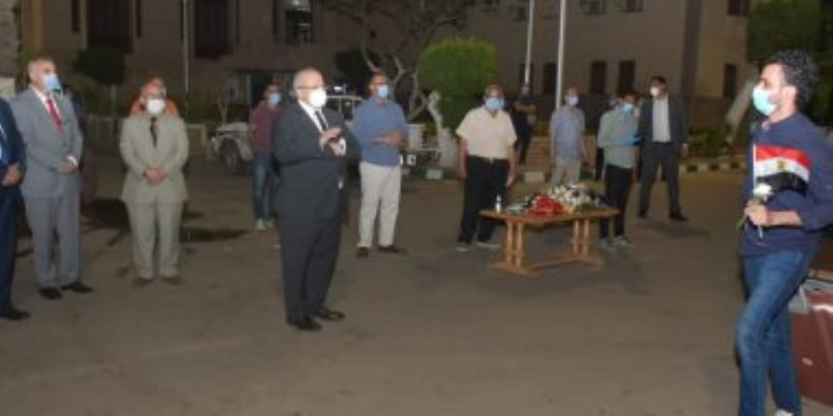 وصول 3 أفواج للعائدين من الخارج لمدينة جامعة القاهرة لقضاء الحجر الصحى