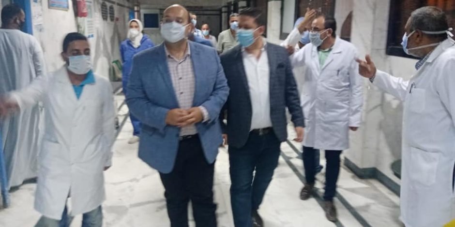 خلال جولة ليليه.. نائب محافظ الجيزة يتفقد مستشفى امبابه العام