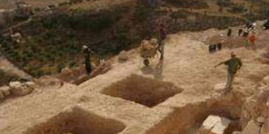 6 اكتشافات أثرية جديدة تبوح بتاريخ الأجداد. منها جدار حمى مصر من فيضان النيل