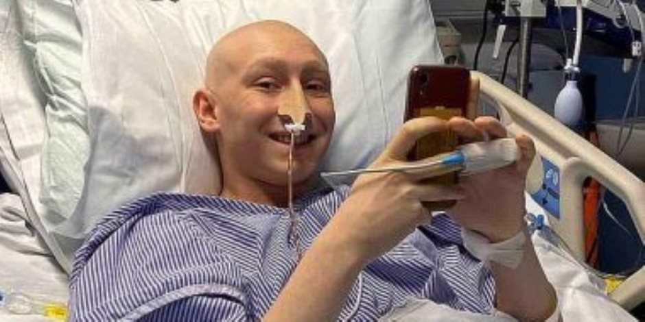 مراهق بريطاني يتحدى السرطان: أخبره الأطباء أنه لن يعيش حتى 2020